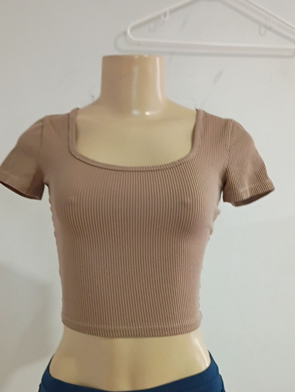 Hollister Ribbed Scoop-Neck Crop Top in Taupe Brown